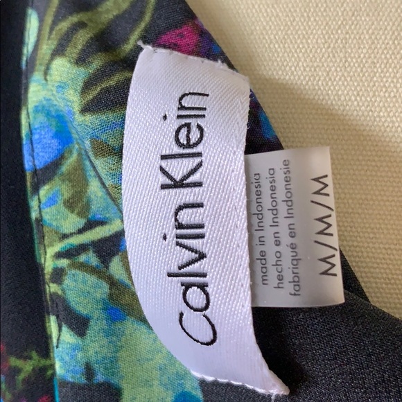 Calvin Klein Botanical Print Top size Medium - Picture 5 of 8